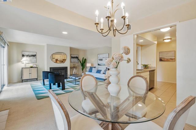 675 Sharon Park Dr, Menlo Park CA: https://media.crmls.org/mediaz/9ffa3e6a-4016-4eb1-9336-06413e7cf0f2.jpg