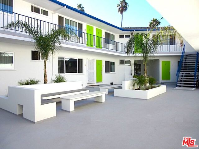 2700 Abbot Kinney Boulevard, Venice, California 90291, ,Multi-Family,For Sale,Abbot Kinney,24424311