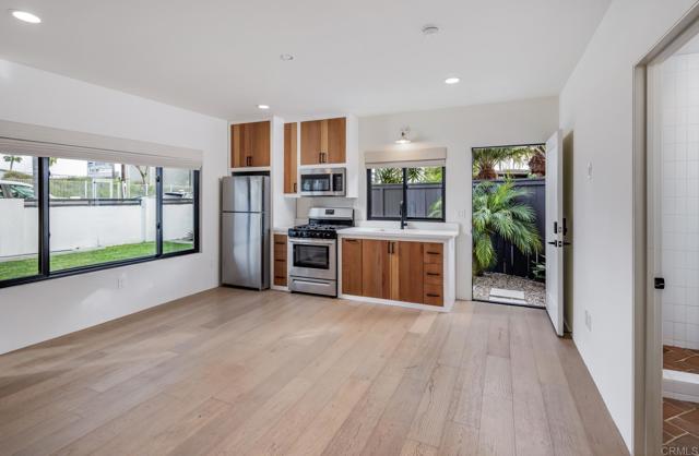 Image 18 of 41 For 1890 Basswood Avenue