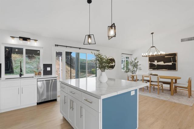 Detail Gallery Image 9 of 44 For 9961 Cleary St, Santee,  CA 92071 - 3 Beds | 2 Baths