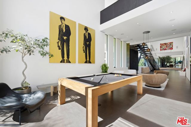 6 Bed Home for Sale in Beverly Hills, California