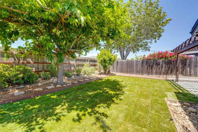 8896 Belfast Cir, San Diego CA: https://media.crmls.org/mediaz/9ffc5f2f-4222-4fbf-92e1-18e1de479293.jpg