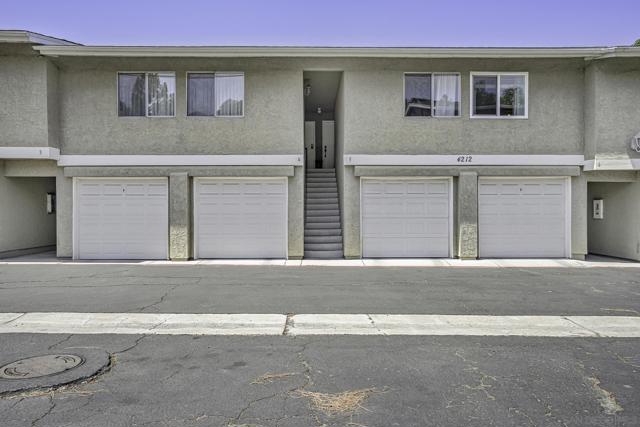 4212 Vista Del Rio Way, Oceanside CA: https://media.crmls.org/mediaz/9ffc70cc-c84f-40bc-a24b-b097de2898dd.jpg