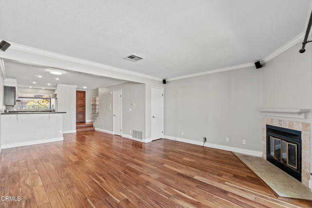 9540 Telegraph Road, Ventura CA: https://media.crmls.org/mediaz/9ffdf7fc-ad85-4b98-9d76-e26add40445c.jpg