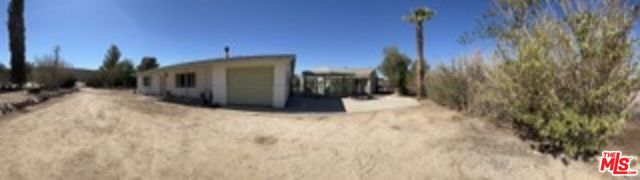 62282 Dennis Avenue, Joshua Tree CA: https://media.crmls.org/mediaz/9ffe0189-497e-40ae-90ab-7789484563cd.jpg