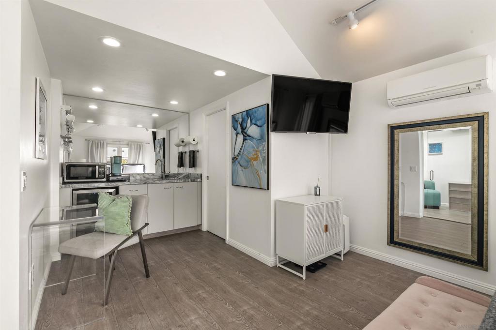 1264 Prospect Street - photo 5