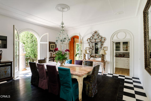 225 Grand Avenue, South Pasadena CA: https://media.crmls.org/mediaz/9ffec7ff-22bd-409e-9144-35e384d8c804.jpg
