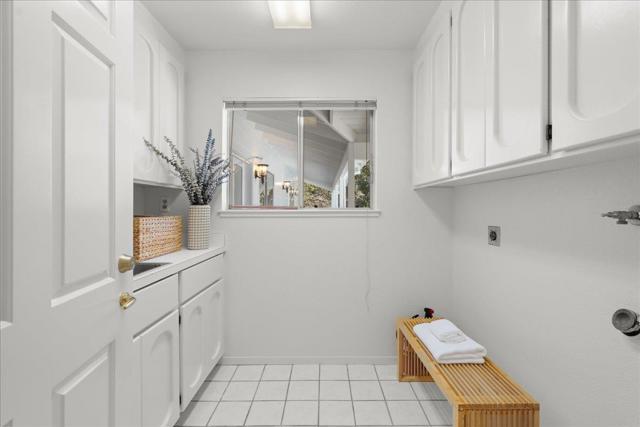 14721 Live Oak Lane, Saratoga CA: https://media.crmls.org/mediaz/9fff9af2-0fbb-41ab-9023-10a285c2eb56.jpg