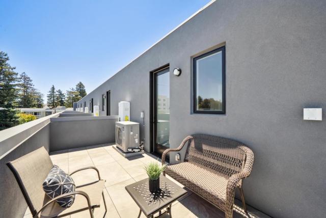 1433 Floribunda Avenue, Burlingame CA: https://media.crmls.org/mediaz/9ffff1a7-4142-4401-a005-dc1dcb337282.jpg