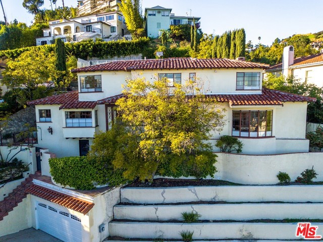 7025 La Presa Dr, Los Angeles, CA 90068