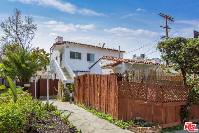 2417 Patricia Ave, Los Angeles, CA 90064