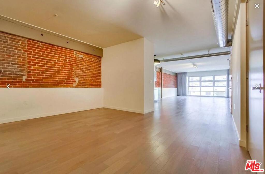 527 Molino Street 201