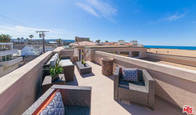 814 ESPLANADE, Redondo Beach, California 90277, 3 Bedrooms Bedrooms, ,3 BathroomsBathrooms,Residential,Sold,ESPLANADE,17205676