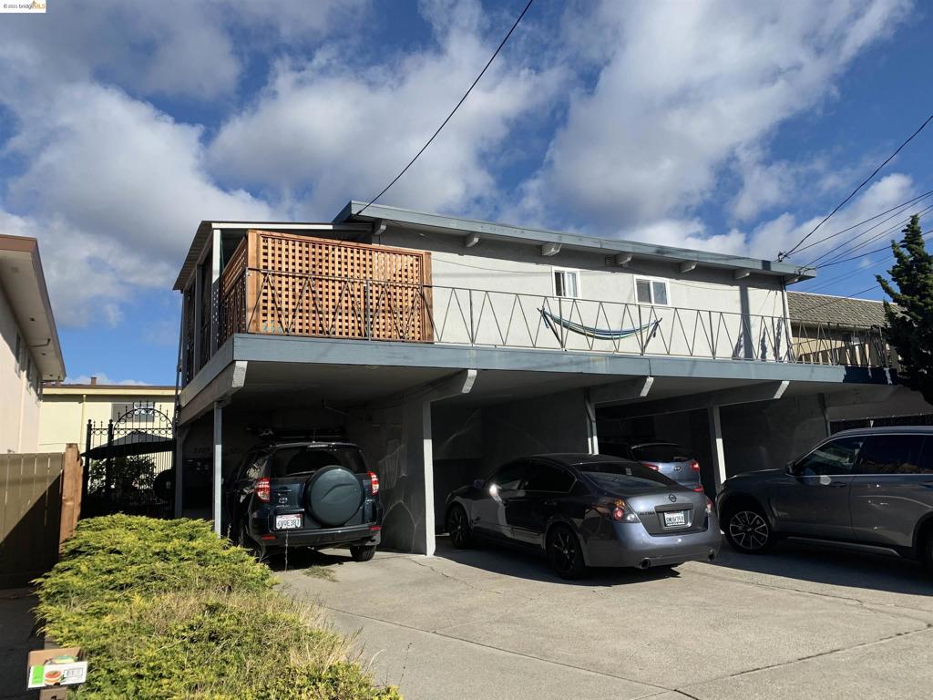 5711 San Diego St