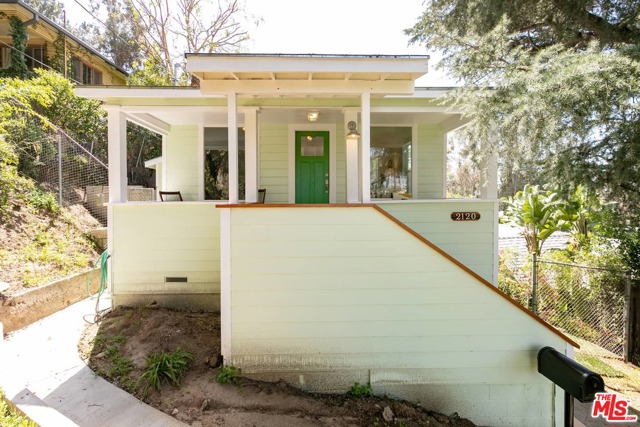 2120 Cove Avenue, Los Angeles, California 90039, 2 Bedrooms Bedrooms, ,1 BathroomBathrooms,Single Family Residence,For Sale,Cove,21709266