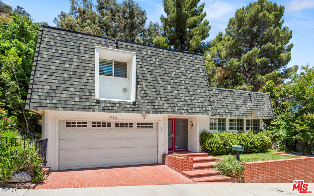 17101 Escalon Drive