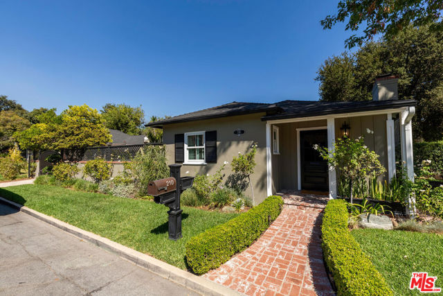 210 Ramona Pl, Pasadena, CA 91107