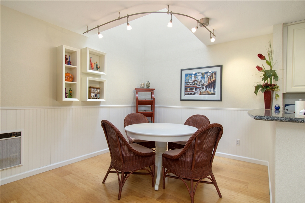 453 Sierra Ave - photo 5