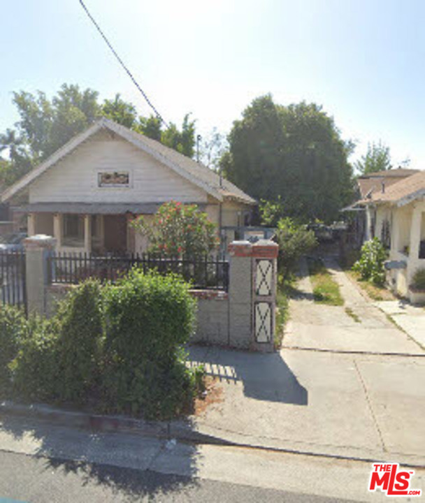 Image 1 of 2 For 1047 Normandie Avenue