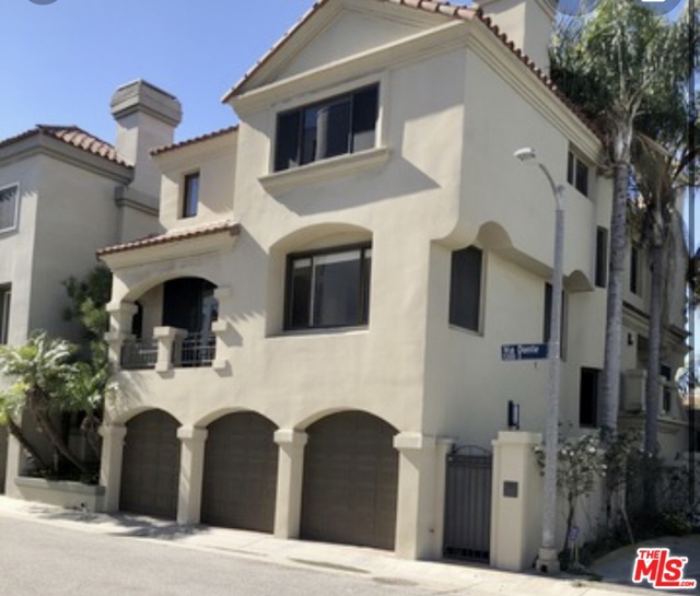 5301 Via Donte Venice, California Gorgeous waterfront contemporary beach home, located on a prime corner with one of the largest lots available in the Silver Strand. Large garden patio with room for pool. Generous outdoor covered patios with water views offer a great place to enjoy your morning coffee. Terrific open floor plan with just enough separate space for privacy. Newer remodeled kitchen.MBR with sitting room and newer bath with steam shower and double vanity. First floor with Separate bedroom, home theater room, laundry and 4 car gar. A trophy property and location at the beach,