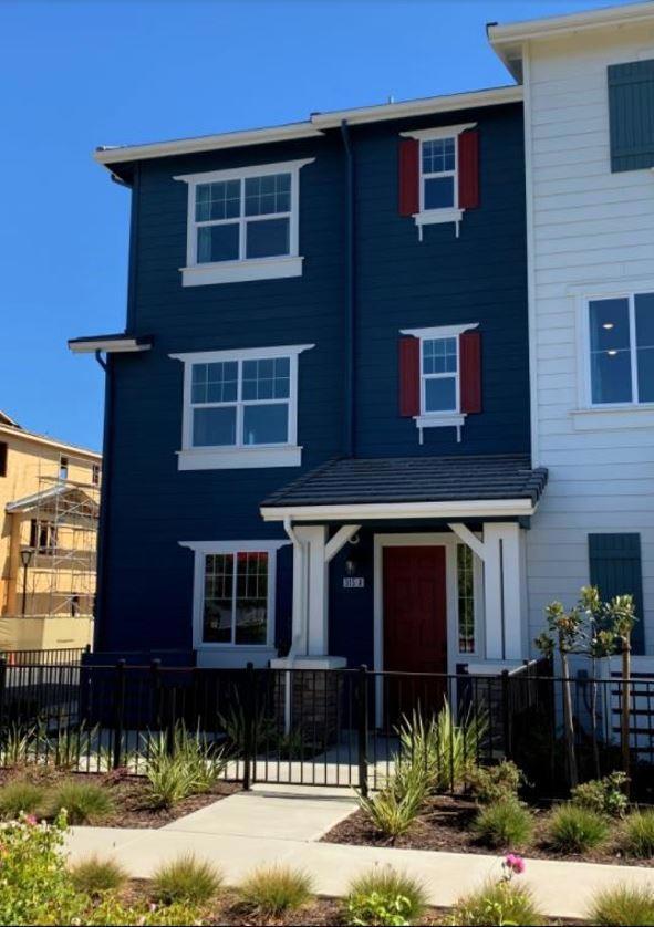 315 Pear Tree Terrace
