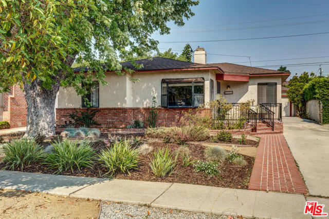8110 McConnell Ave, Los Angeles, CA 90045