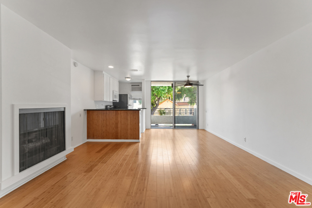 6151 Orange St #118, Los Angeles, CA 90048