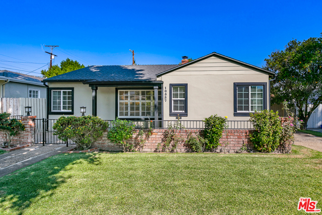 Photo of 10537 Woodbridge Street, Toluca Lake, CA 91602