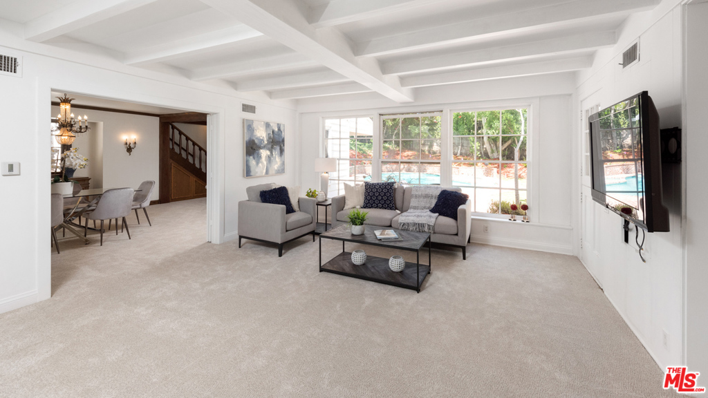 926 N Alpine Drive