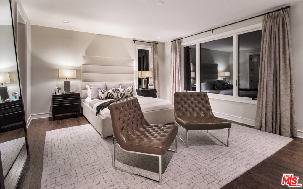 12000 CREST Court