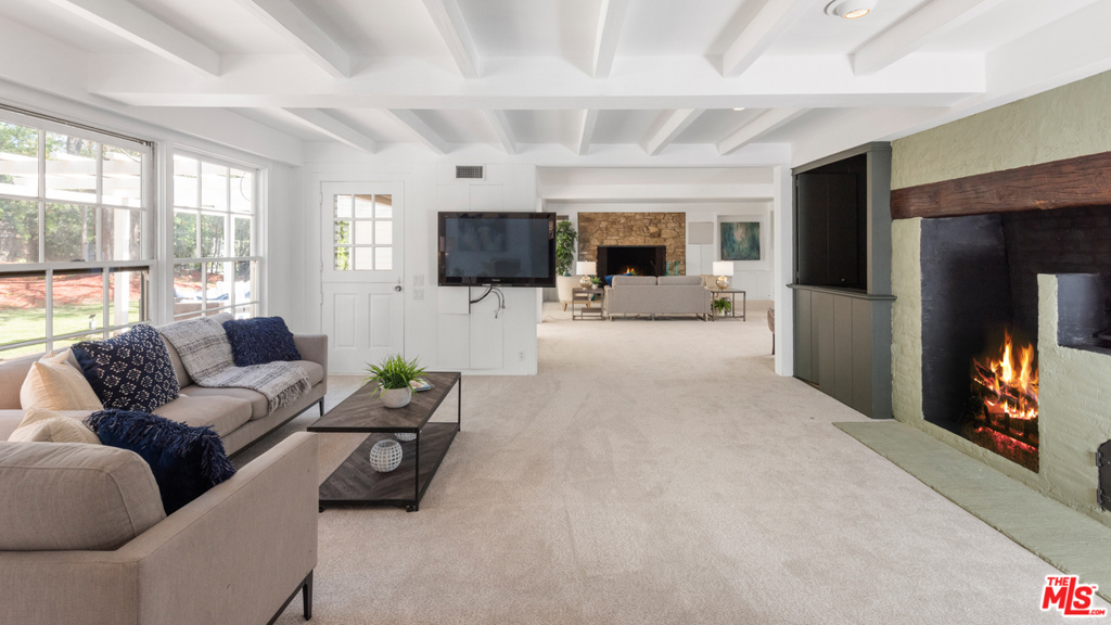 926 N Alpine Drive