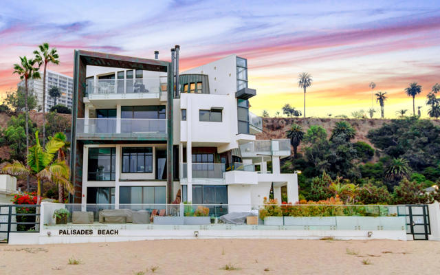 270 Palisades Beach Road 101 Santa Monica, California A rare opportunity to own an architectural gem by William Dale Brantley featuring luxury coastal living in highly desirable Palisades Beach. The beach front condo features a bright and spacious floorplan with floor to ceiling windows capturing the glistening ocean and palm trees of the Santa Monica shore. The chef's kitchen is outfitted with custom cabinetry, granite countertops and high end stainless steel appliances. The luxurious master suite is private and steps up from the living room. It offers high ceilings, a soaking tub, separate shower and large walk in closet. On the opposite wing of the home are two bedrooms. each with their own private bathrooms. An additional guest powder bathroom and laundry closet complete the amenities this home has to offer. Relax to the sound of waves on the private terrace or immerse in the breathtaking views on the rooftop lounge. Parking is subterranean and gated with two side by side spaces along with guest parking. There is no better way to enjoy beach living than this!