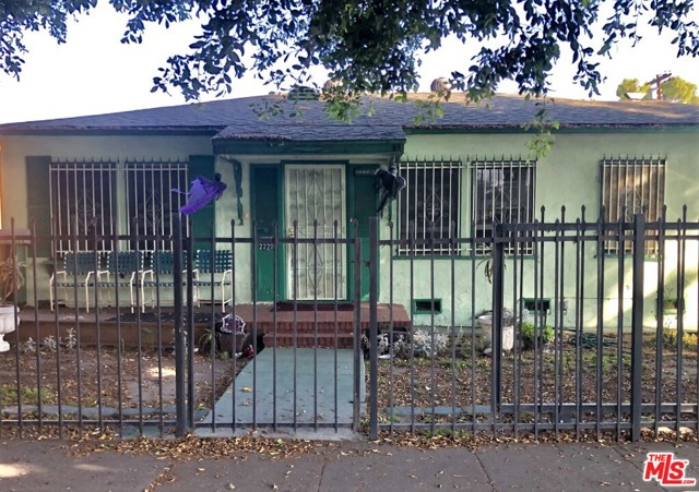 2220 Clyde Ave, Los Angeles, CA 90016