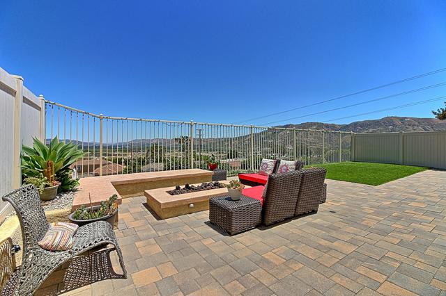 Photo of 925 Coronado Circle, Santa Paula, CA 93060