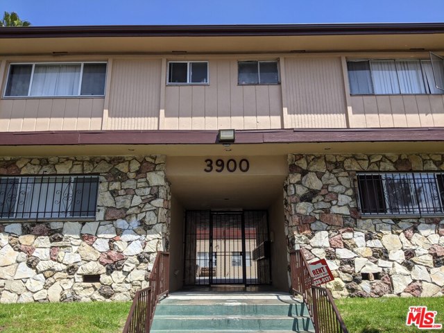 3900 Nicolet Avenue Los Angeles, California Court date is set. Agents please see private remarks for more information. 76-unit Apartment building with soft story retrofit completed. Unit mix is 60 1 bedrooms/1 bathrooms, 3 2 bedroom/1 bathroom, and 13 2 bedrooms/2 bathrooms. Building square footage is 72,036 situated on a 74,272 square foot lot. Located in the Baldwin Village neighborhood of South Los Angeles. Probate sale, court confirmation is required.