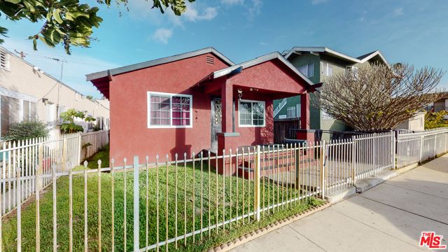 2320 Locust Ave, Long Beach, CA 90806