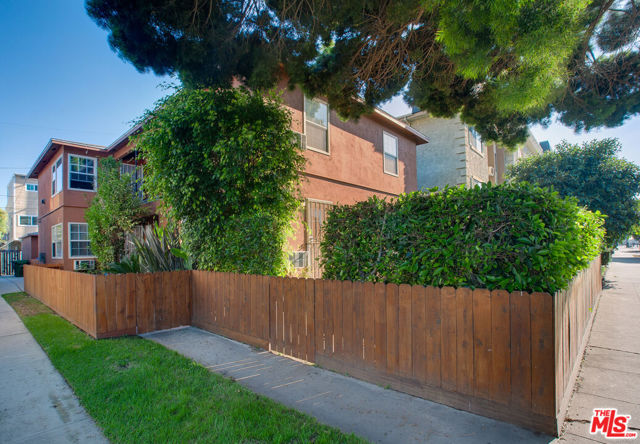 1146 Venice Boulevard Venice, California Fantastic opportunity to acquire this remodeled and very well maintained four-unit building, located in an excellent Venice location. Totaling 3,116 SF on a 4,489 SF lot, this updated two story building, consists of 4 units, each 1 bed /1 bath. All units have been recently renovated with new floors, new appliances, remodeled bathrooms and kitchens. Additional upgrades to the building include new copper plumbing, updated electrical throughout and newer windows. Further features include 4 garage spaces, storage, as well as great patio areas. This is a wonderful investment property, in a great neighborhood.
