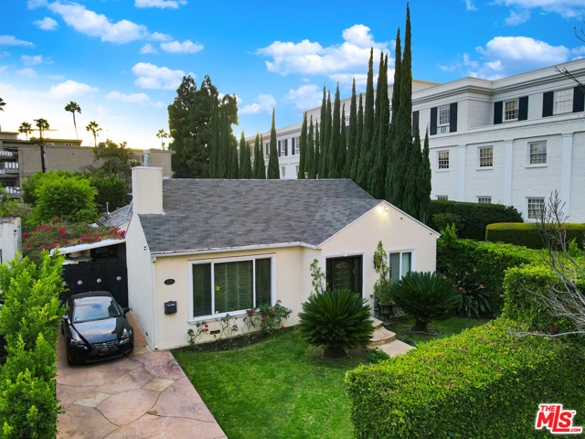 351 N Rexford Drive Beverly Hills, California Situated north of Wilshire in prime Beverly Hills 90210, this wonderful home features an open floor plan with a spacious living room, formal dining room, and family room. The spacious kitchen features stainless steel appliances, with breakfast area, service entrance. Nicely-sized master bedroom with opulent bathroom and spa tub. Enjoy California living with the huge back yard perfect for entertaining. Host your extended family or rent out for monthly income the guest house with separate entrance delightful living room, kitchenette, bedroom and full bathroom with it's own yard & parking space. Located minutes from the shops restaurants of world-renowned Rodeo Drive and Beverly Drive. Of course also within the amazing Beverly Hills Unified School District.