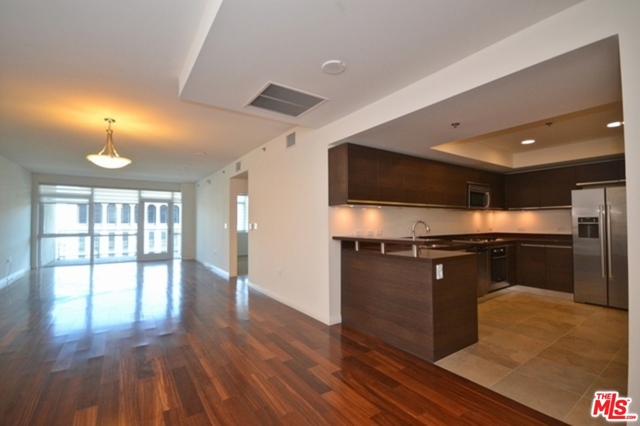 3785 WILSHIRE Boulevard, Los Angeles, California 90010, 2 Bedrooms Bedrooms, ,2 BathroomsBathrooms,Condominium,For Sale,WILSHIRE,21701768