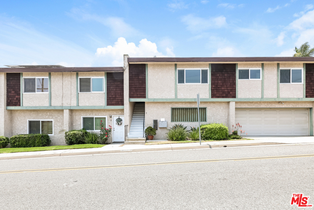 2223 Clark Lane, Redondo Beach, California 90278, 3 Bedrooms Bedrooms, ,2 BathroomsBathrooms,Residential,Sold,Clark,21764080