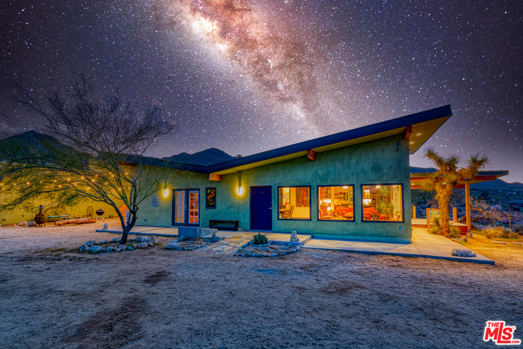 8629 Willow Lane