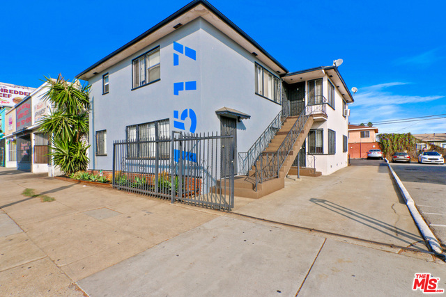 1517 W Manchester Ave, Los Angeles, CA 90047