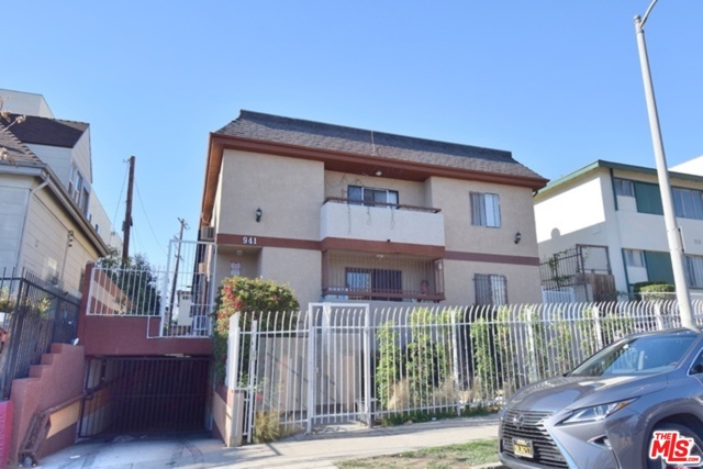 941 S Grand View Street Los Angeles, California This well maintained property is located in heart of Los Angeles, just 5 minutes to Downtown LA, neighboring Korea Town, close to 10 and 110 freeways. Built in 1987, city of LAs rent control restrictions do not apply. The building's unit mix consists of ten one-bedroom/one-bath units and two two-bedroom/one-and-one-half-bathroom units. Each unit is separately metered for both gas and electricity. Amenities include on-site laundry, secured entrance, wall A/C units, and individual water heaters. 100% occupied, very low maintenance property. Passed HCIDLA inspection Dec.2020.