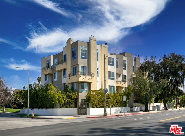 5525 W Olympic Blvd #303, Los Angeles, CA 90036