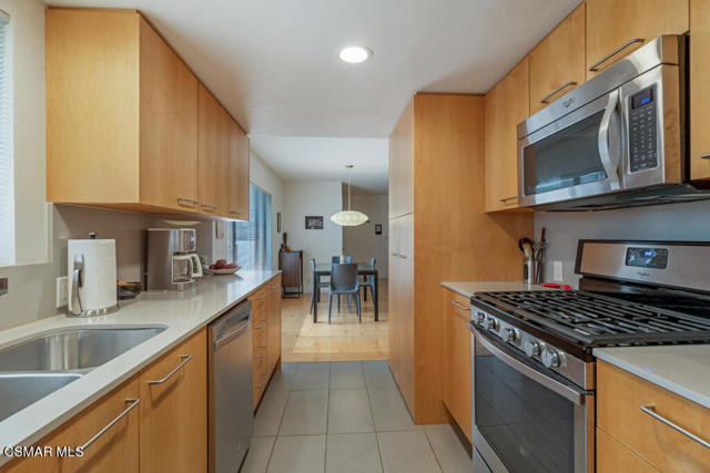 Image 3 for 9737 Charnock Ave #13, Los Angeles, CA 90034