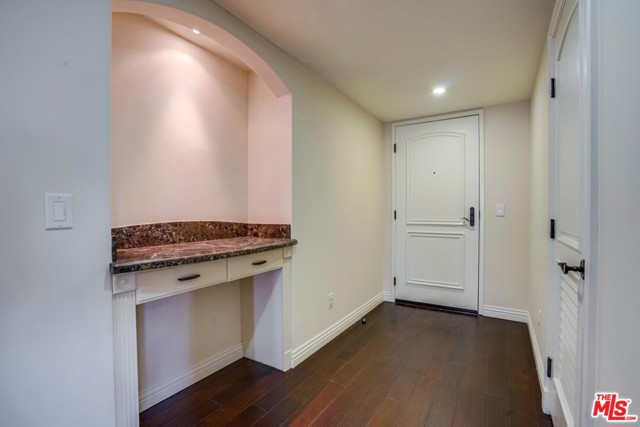 10707 Missouri Avenue 401 Westwood, California PENTHOUSE CENTRALLY LOCATED IN A HIGHLY SOUGHT AFTER SCHOOL DISTRICT. CLOSE TO CENTURY CITY, BEVERLY HILLS AND SANTA MONICA. VERY BRIGHT HIGH CEILINGS WITH SKYLIGHTS, FIREPLACE, REAL CHERRY WOOD FLOORS, MARBLE COUNTERTOPS, GRANITE, FRENCH DOORS & WINDOWS THROUGHOUT.MASTER SUITE INCLUDES A GORGEOUS DUAL MARBLE BATHROOM, BUILT IN DESK AND WALK IN CLOSETS. CHEF'S KITCHEN INCLUDES FISCHER PAYKEL APPLIANCES. THE BUILDING IS FULLY ACCESS CONTROLLED & SECURED WITH REMOTE CCTV ON THE EXTERIOR & INTERIOR. ALARM SYSTEM AVAILABLE