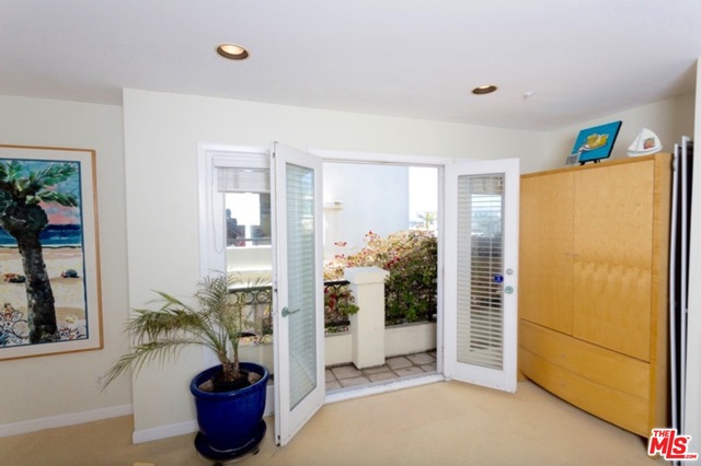 95 CREST Drive, Manhattan Beach, California 90266, 3 Bedrooms Bedrooms, ,3 BathroomsBathrooms,Residential,Sold,CREST,17221252