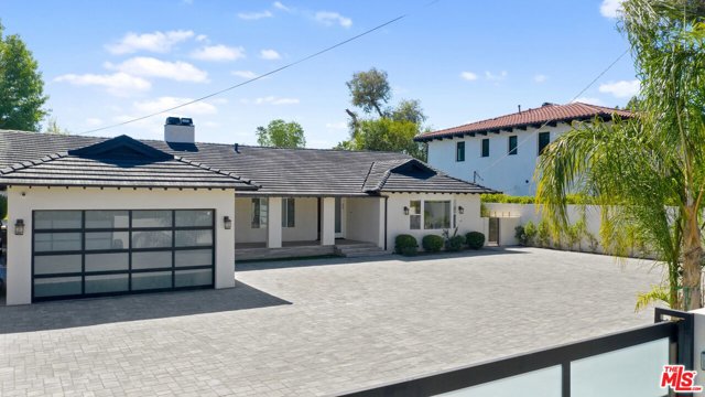 Photo of 22914 Calvert Street, Woodland Hills, CA 91367