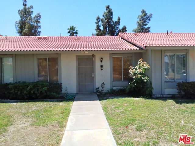 82837 Davis Drive Indio, California Fantastic 2-Bedroom Condo in Gated Community of Indian Palms Country Club! Modern open layout floorplan. Kitchen w/ breakfast bar. Dining area. Unit is close to community pool, tennis courts, & laundry room. Walking distance to Empire Polo Club. Needs a little TLC to be perfect!