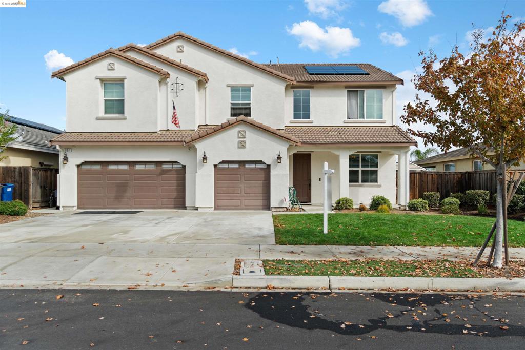 834 Pathfinder Ct